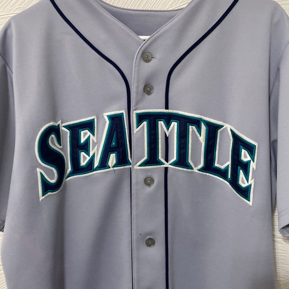 Authentic throwback Ken Griffey Jr stitched Seattle Size Large - Picture 4 of 5